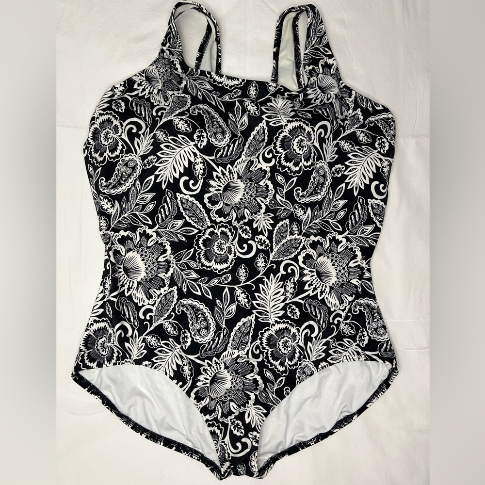 Lands End - One Piece Women Swimsuit Size 24 W Mast NWOT black/white